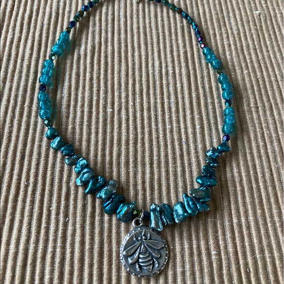 NWT Pewter Bee Necklace w Freshwater Pearls & Czech Fire Polished Glass - Picture 3 of 8
